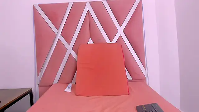 Snapshot of LIZEY_LYNCH chatting on 02.20.26 LIZEY LYNCH online show from 02.20.26