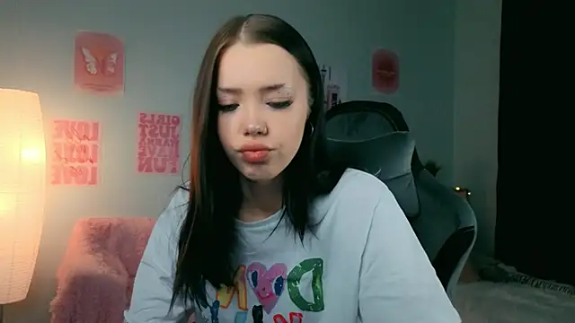 Snapshot of Vexnexe chatting on 02.12.26 Vexnexe online show from 02.12.26