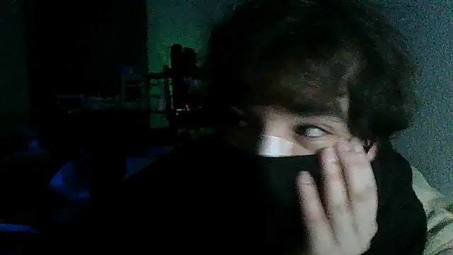 Snapshot of RaccooIsHere chatting on 02.26.26 RaccooIsHere online show from 02.26.26