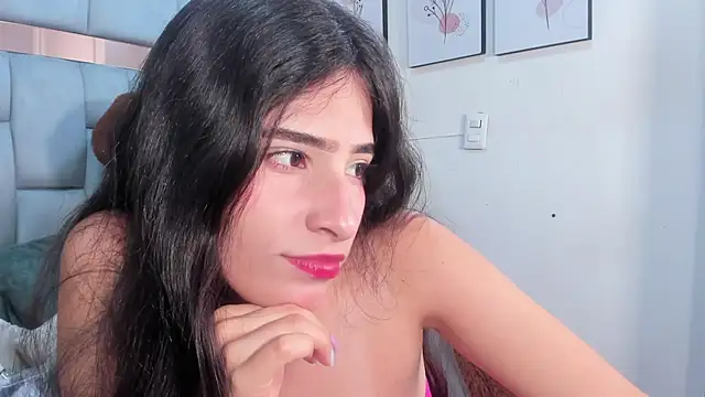 Snapshot of tatianacrow chatting on 06.03.26 tatianacrow online show from 06.03.26