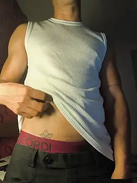 Snapshot of logan-31 chatting on 02.04.26 logan-31 online show from 02.04.26