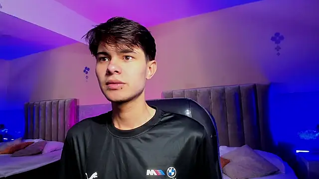 Derek Sinn online show from 04.12.26