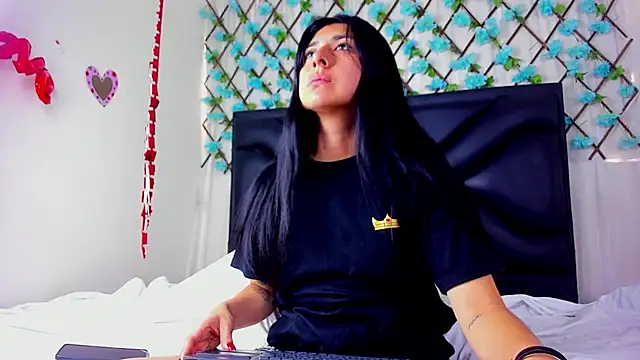 Snapshot of EmmaWilliamss4 chatting on 02.22.26 EmmaWilliamss4 online show from 02.22.26