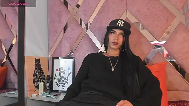 MeghanQueen   online show from 03.13.26