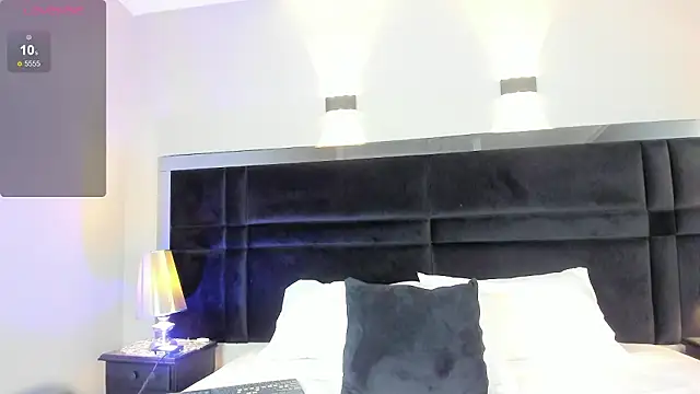 Snapshot of Ravenn21x chatting on 02.12.26 Ravenn21x online show from 02.12.26