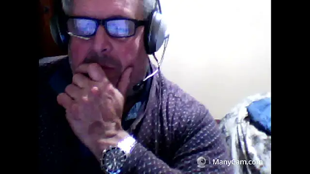 Snapshot of swichcassanesi chatting on 02.18.26 swichcassanesi online show from 02.18.26
