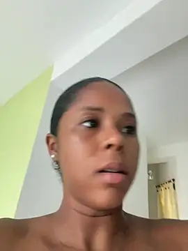Snapshot of LIA_PARKERR chatting on 05.14.26 LIA PARKERR online show from 05.14.26