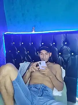 Snapshot of junior_men22 chatting on 02.14.26 junior men22 online show from 02.14.26