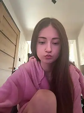 karlaluuvv online show from 03.18.26