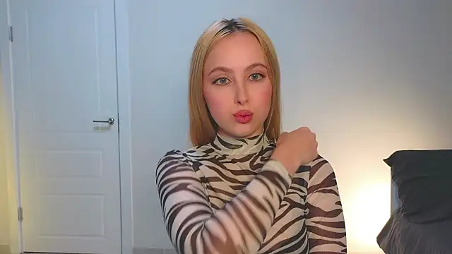 Snapshot of xloex chatting on 02.07.26 xloex online show from 02.07.26