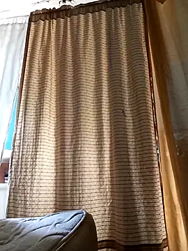 Snapshot of Suriel05 chatting on 04.11.26 Suriel05 online show from 04.11.26