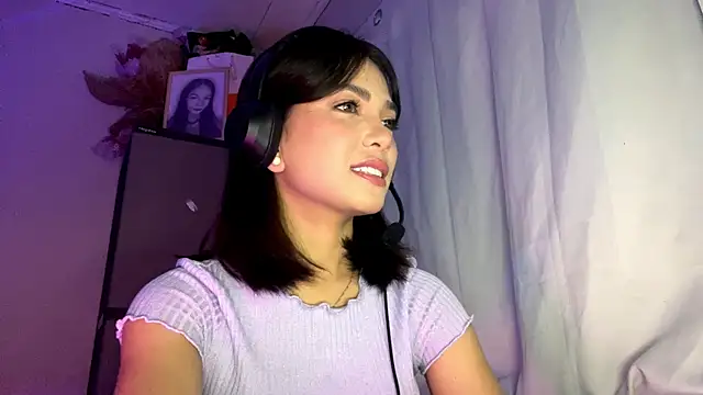 Snapshot of ConstancePorrini chatting on 02.09.26 ConstancePorrini online show from 02.09.26