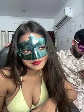 Snapshot of pooja_sexy79 chatting on 03.27.26 pooja sexy79 online show from 03.27.26