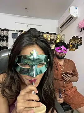 Snapshot of pooja_sexy79 chatting on 04.28.26 pooja sexy79 online show from 04.28.26