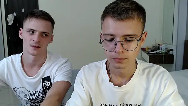 NikiKerryCum online show from 04.30.26