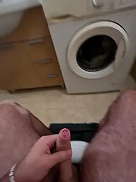 Snapshot of Heyyo3 chatting on 02.14.26 Heyyo3 online show from 02.14.26