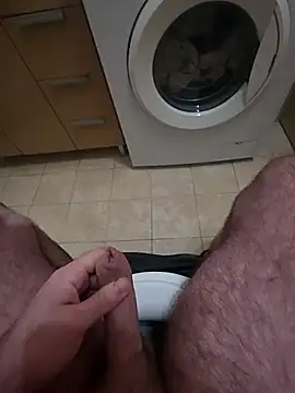 Snapshot of Heyyo3 chatting on 02.28.26 Heyyo3 online show from 02.28.26