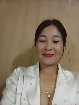 Snapshot of Dunk-namic chatting on 05.18.26 Dunk-namic online show from 05.18.26