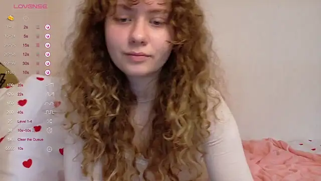 Snapshot of Milounee chatting on 03.07.26 Milounee online show from 03.07.26