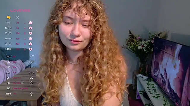 Snapshot of Milounee chatting on 05.21.26 Milounee online show from 05.21.26