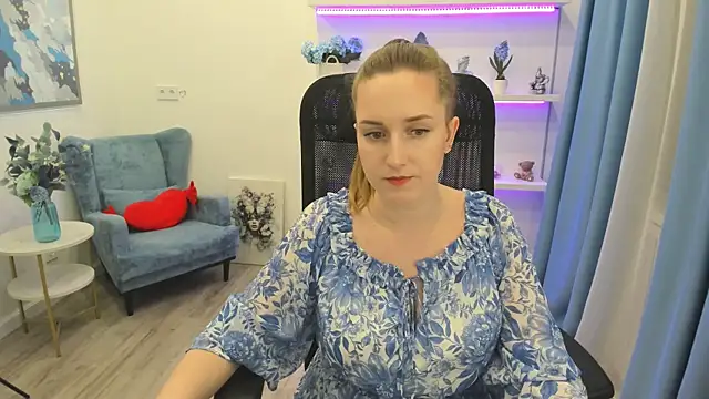 Snapshot of CaseyTerini chatting on 05.22.26 CaseyTerini online show from 05.22.26