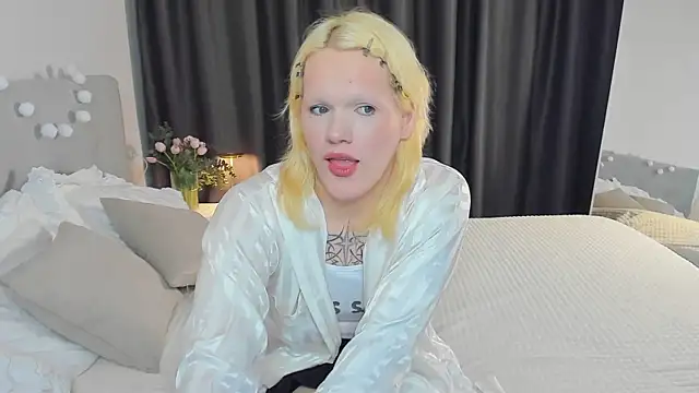 Snapshot of Lollita_Morgan chatting on 02.08.26 Lollita Morgan online show from 02.08.26