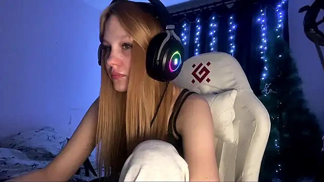 Snapshot of axin_burnell chatting on 02.18.26 axin burnell online show from 02.18.26