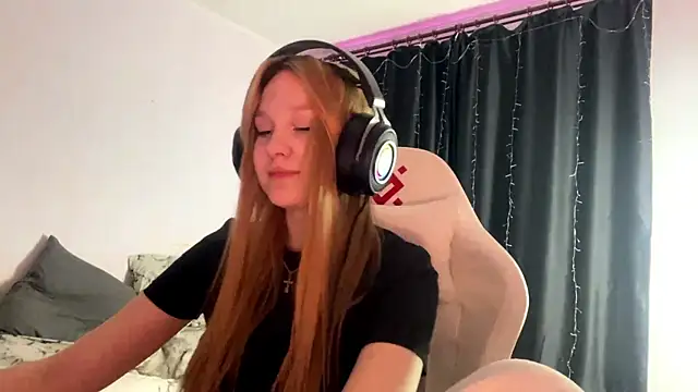 axin burnell online show from 04.10.26