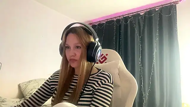 Snapshot of axin_burnell chatting on 05.01.26 axin burnell online show from 05.01.26