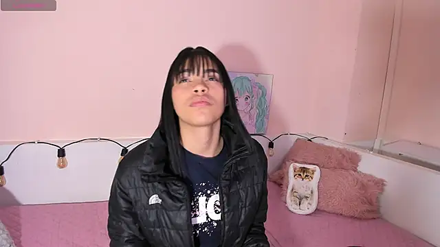 Snapshot of kendall_hernandez chatting on 02.05.26 kendall hernandez online show from 02.05.26