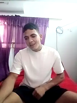 Snapshot of NikoHot_anatole chatting on 03.26.26 NikoHot anatole online show from 03.26.26