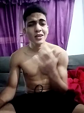 Snapshot of NikoHot_anatole chatting on 04.01.26 NikoHot anatole online show from 04.01.26