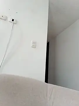 lyss muller online show from 04.19.26