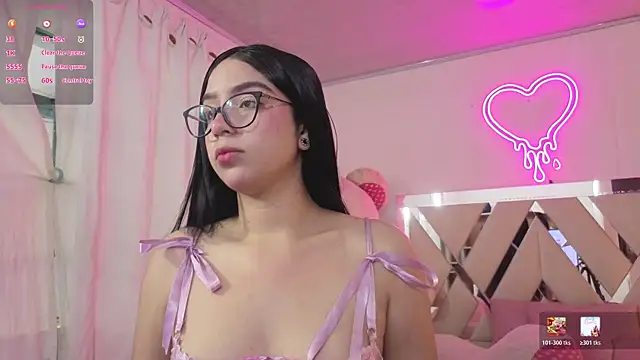 Snapshot of MILAH_TAY chatting on 05.19.26 MILAH TAY online show from 05.19.26
