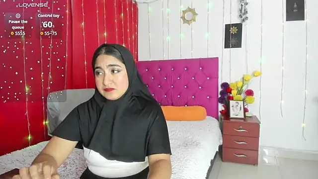 Snapshot of SamiraAwada chatting on 05.07.26 SamiraAwada online show from 05.07.26
