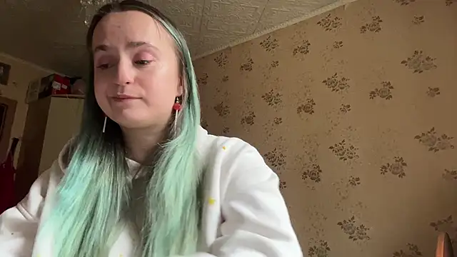 Bubblegum Tempt online show from 04.24.26