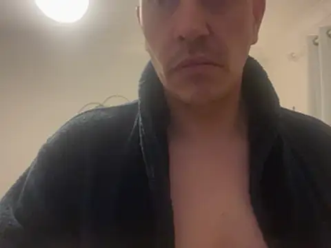 Snapshot of malcolm2334 chatting on 04.12.26 malcolm2334 online show from 04.12.26