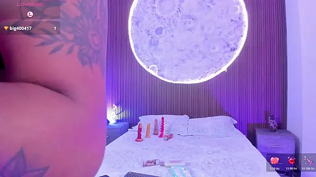 JazminRusso  online show from 02.14.26