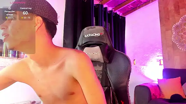 Snapshot of juan_posada chatting on 02.15.26 juan posada online show from 02.15.26