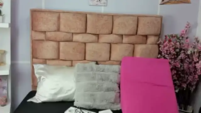 Snapshot of amy_noa chatting on 02.18.26 amy noa online show from 02.18.26