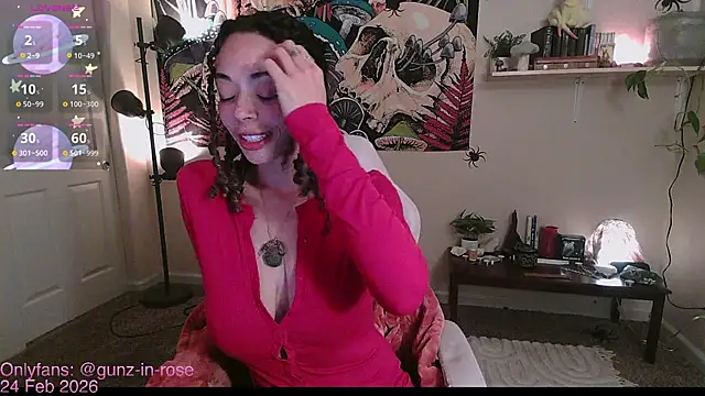 Snapshot of gunzinrose chatting on 02.25.26 gunzinrose online show from 02.25.26