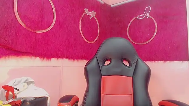 Snapshot of isabella_vogue chatting on 02.15.26 isabella vogue online show from 02.15.26