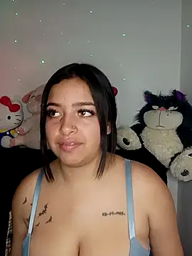 Snapshot of _juli17_ chatting on 04.23.26 juli17 online show from 04.23.26