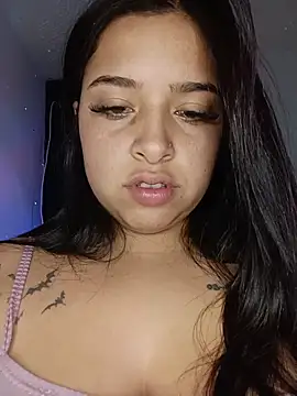 Snapshot of _juli17_ chatting on 05.28.26 juli17 online show from 05.28.26