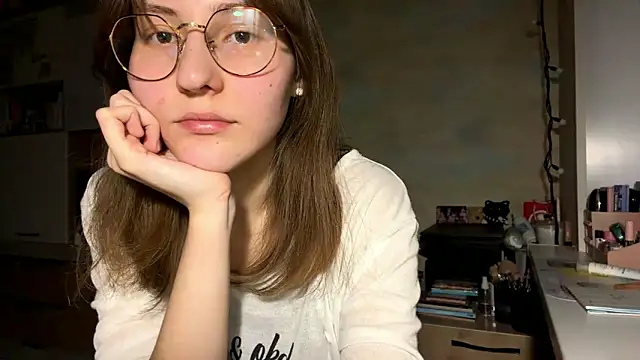 Miaaa Moon online show from 02.10.26