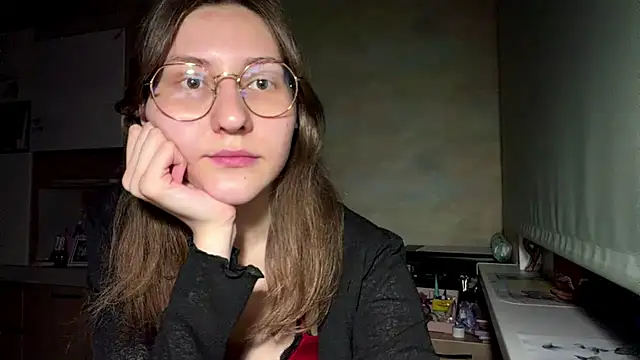 Snapshot of Miaaa_Moon chatting on 04.19.26 Miaaa Moon online show from 04.19.26