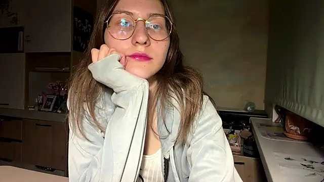 Snapshot of Miaaa_Moon chatting on 04.29.26 Miaaa Moon online show from 04.29.26
