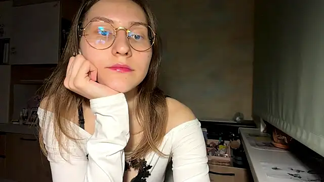 Snapshot of Miaaa_Moon chatting on 04.30.26 Miaaa Moon online show from 04.30.26