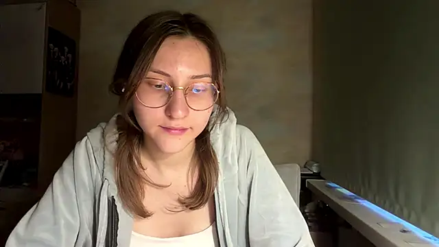 Snapshot of Miaaa_Moon chatting on 05.14.26 Miaaa Moon online show from 05.14.26