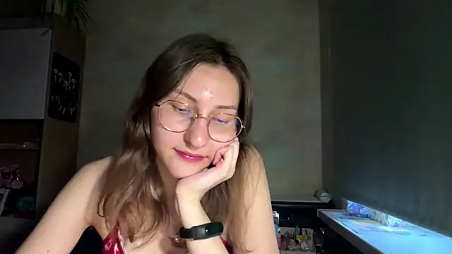 Snapshot of Miaaa_Moon chatting on 05.21.26 Miaaa Moon online show from 05.21.26